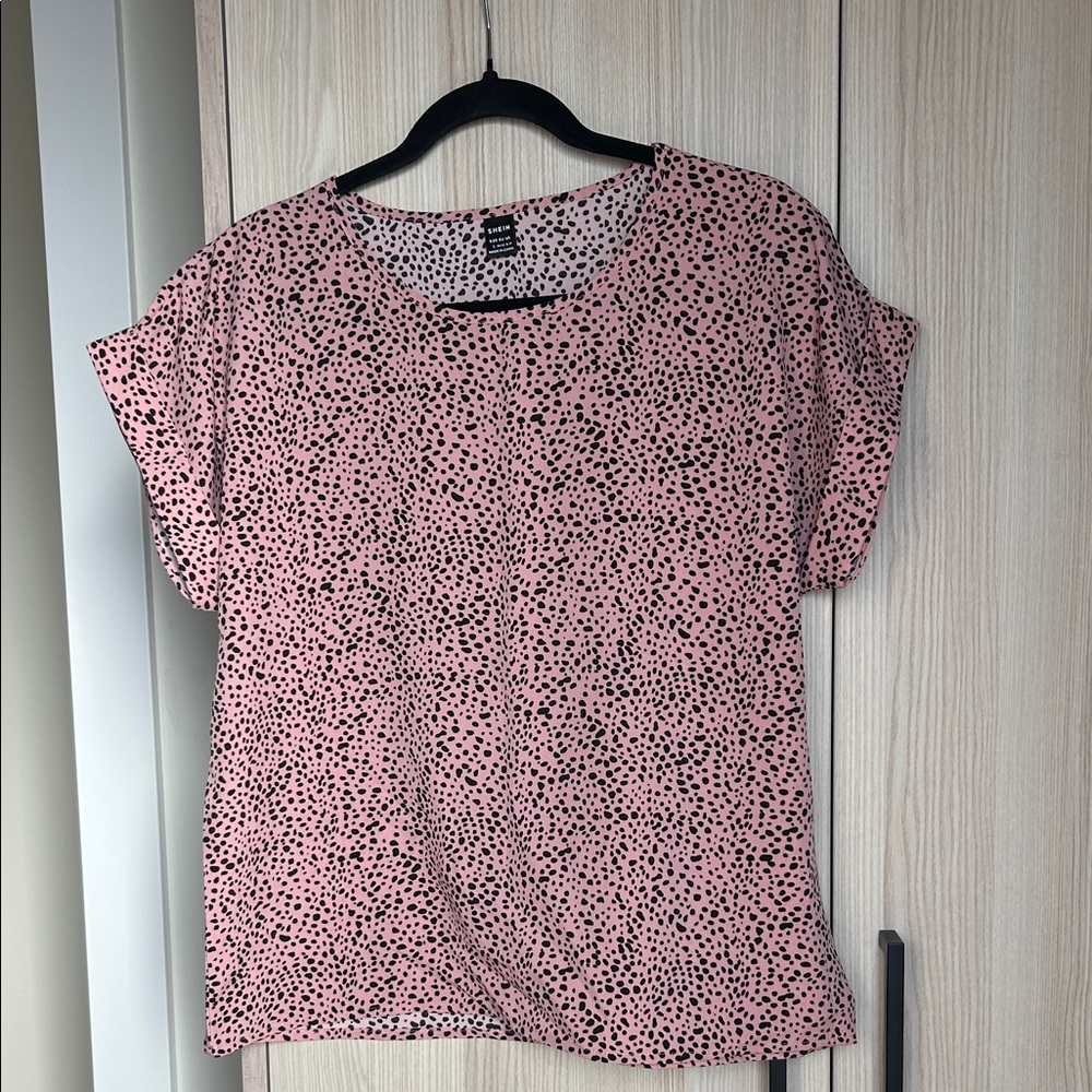 SHEIN Pink and Black Speckled Short Sleeve Top
